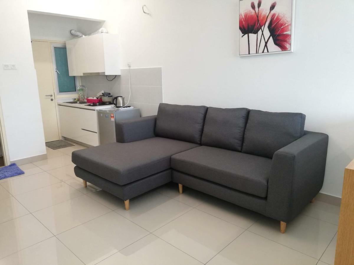 2 Carpark Gep 5 Star Hotel Bed & Sofa Studio Seri Kembangan Ngoại thất bức ảnh