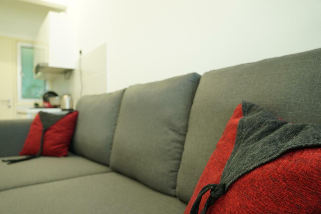 2 Carpark Gep 5 Star Hotel Bed & Sofa Studio Seri Kembangan Ngoại thất bức ảnh