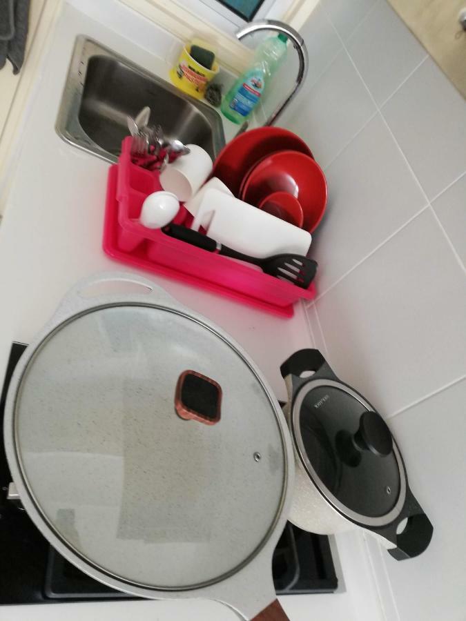2 Carpark Gep 5 Star Hotel Bed & Sofa Studio Seri Kembangan Ngoại thất bức ảnh