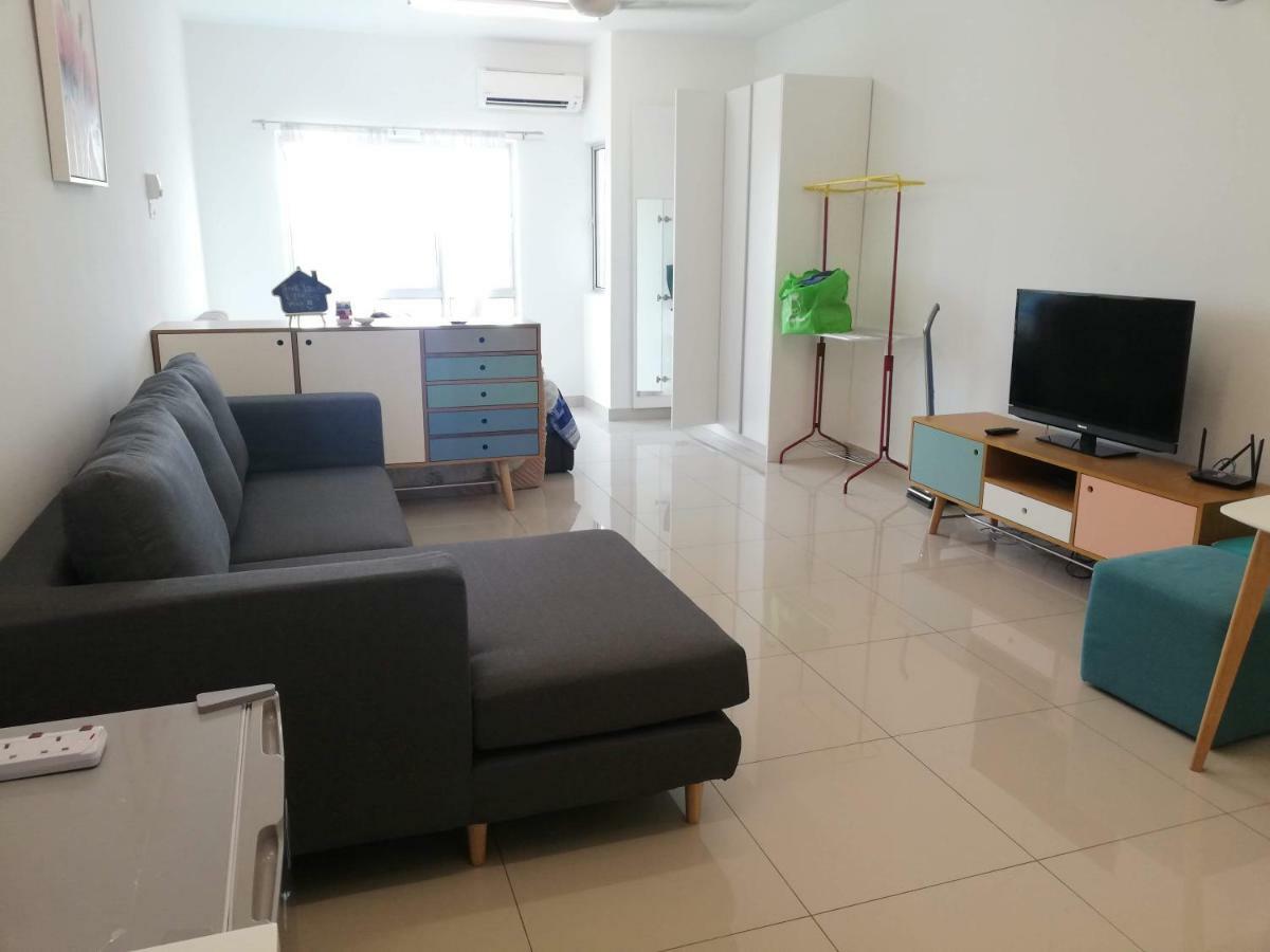 2 Carpark Gep 5 Star Hotel Bed & Sofa Studio Seri Kembangan Ngoại thất bức ảnh